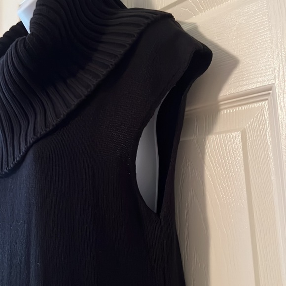 NEW BCBGen hi-lo tunic sweater - Picture 6 of 10